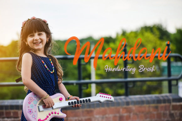 Mahdani Handwritten Font for Warm, Romantic Craft Projects
